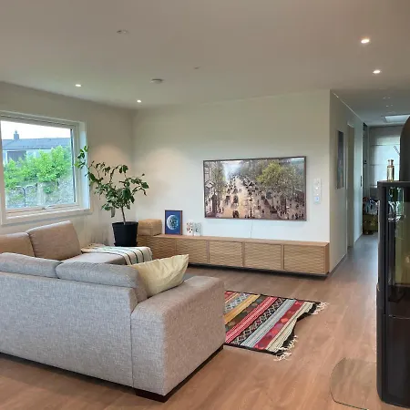 Modern And Cozy With An Outstanding View *