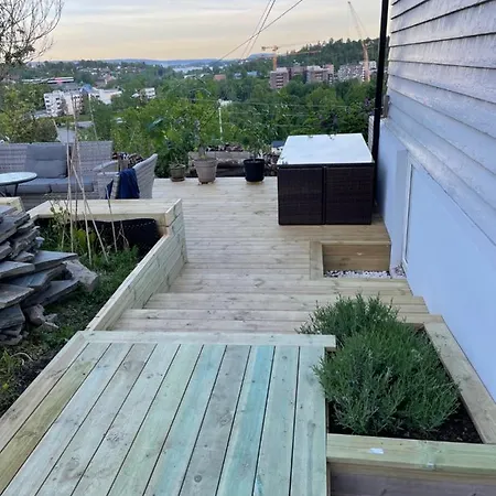 Modern And Cozy With An Outstanding View Asker